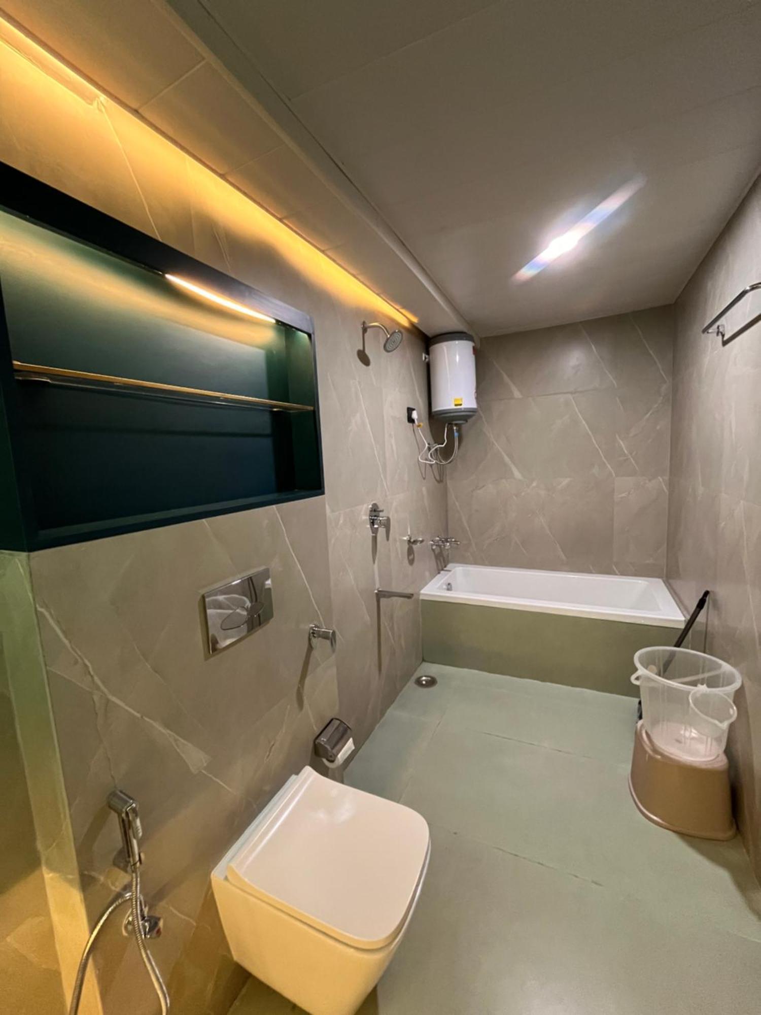 Spruce Hill Hotel & Restro Нейнитал Екстериор снимка