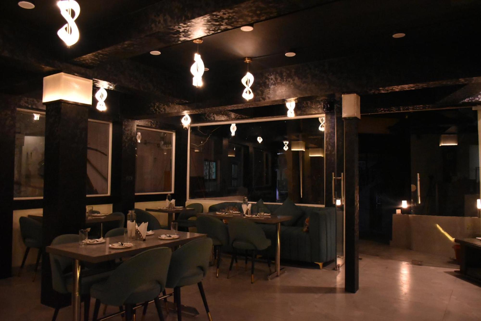 Spruce Hill Hotel & Restro Нейнитал Екстериор снимка