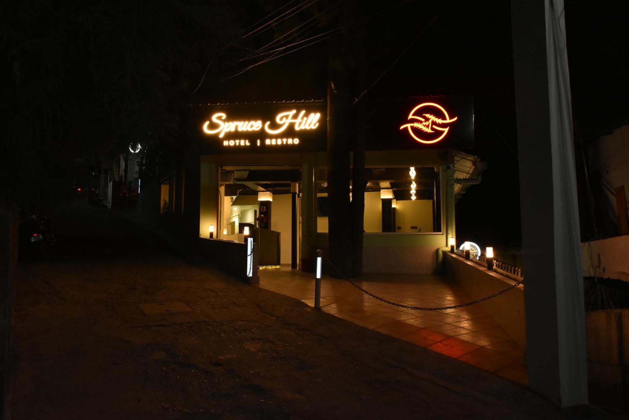 Spruce Hill Hotel & Restro Нейнитал Екстериор снимка
