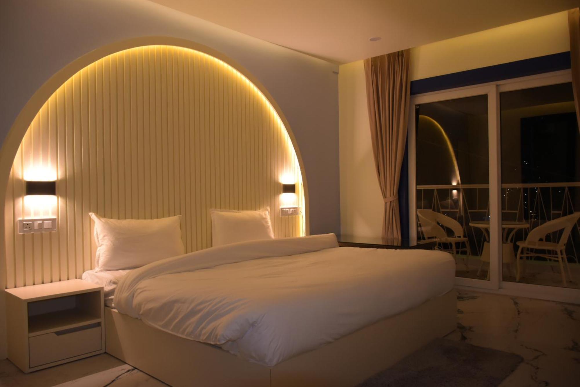Spruce Hill Hotel & Restro Нейнитал Екстериор снимка