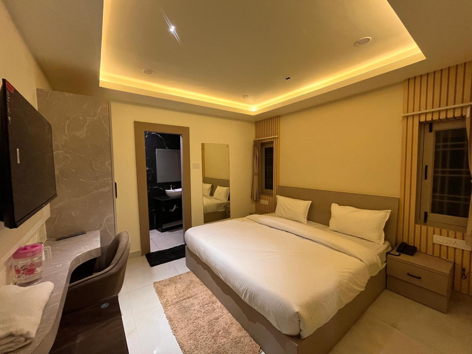 Spruce Hill Hotel & Restro Нейнитал Екстериор снимка