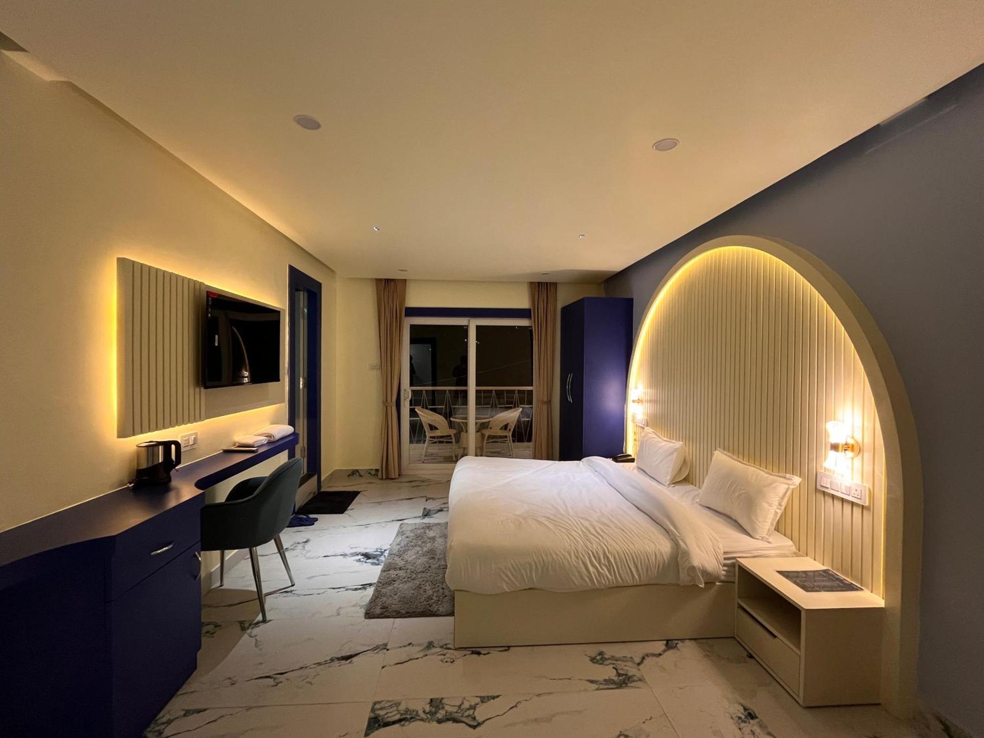 Spruce Hill Hotel & Restro Нейнитал Екстериор снимка